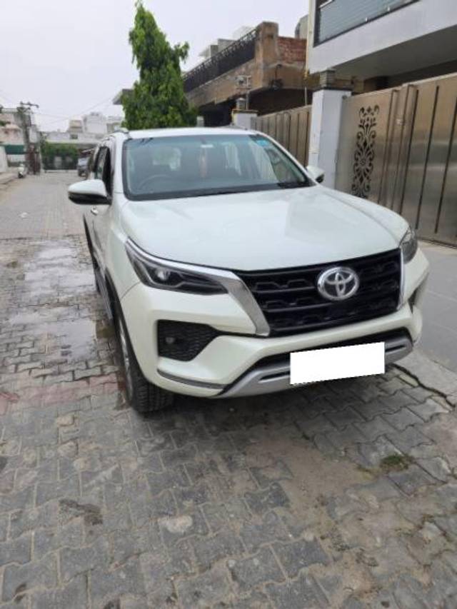 https://images10.gaadi.com/usedcar_image/4610242/original/processed_35df4fcc-ef83-43c8-80f0-438055956542.jpg?imwidth=6400