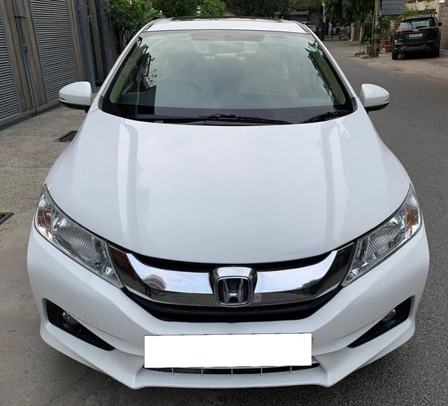 https://images10.gaadi.com/usedcar_image/4610294/original/processed_10b8b88227d7b642d8f7759c558c8777.jpg?imwidth=6400
