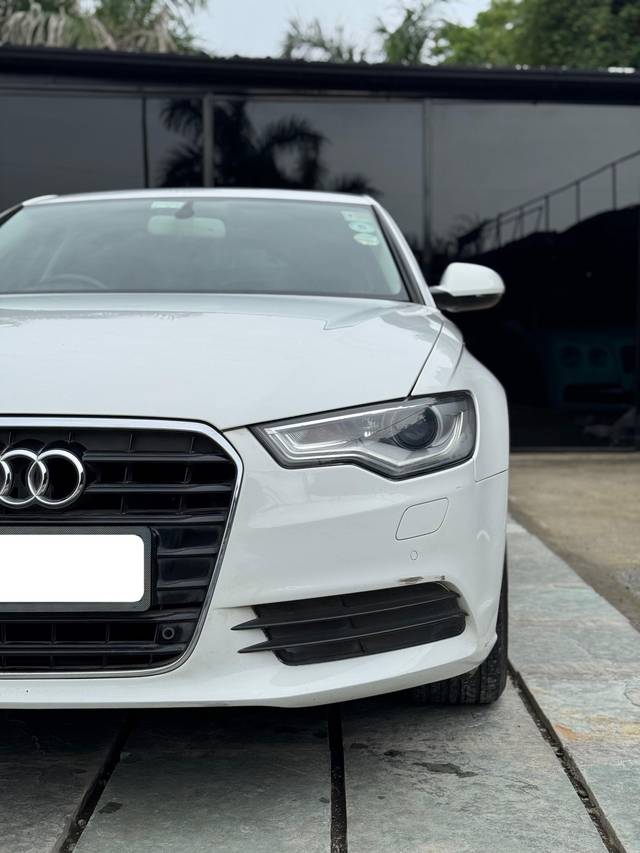 https://images10.gaadi.com/usedcar_image/4610297/original/520e6fa7a087c9e3c6491e5dbdebf4e4.jpg?imwidth=6400