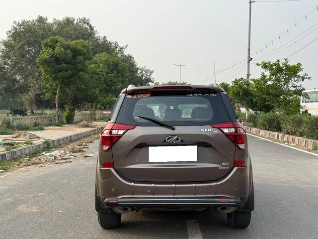 https://images10.gaadi.com/usedcar_image/4610300/original/processed_d98c698a045fbe5795ad47bb5848cedd.jpg?imwidth=6402