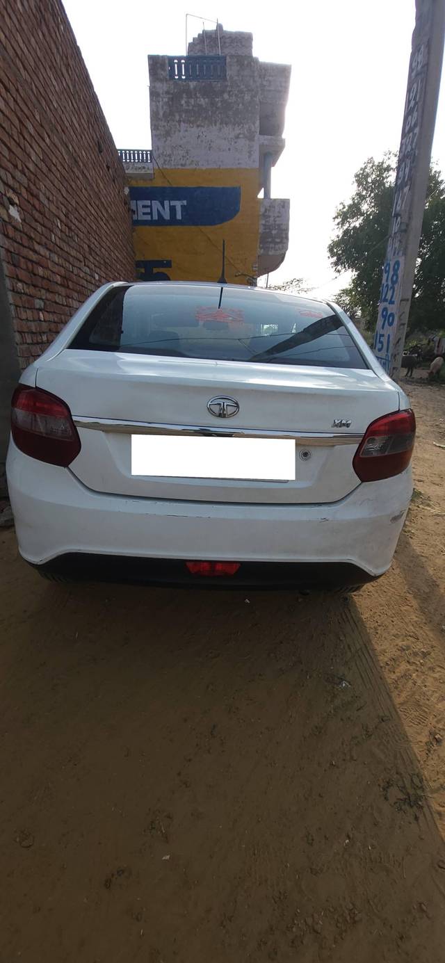 https://images10.gaadi.com/usedcar_image/4610304/original/processed_b909e69c-391f-48db-abb9-b38cf90b6b37.jpg?imwidth=6401