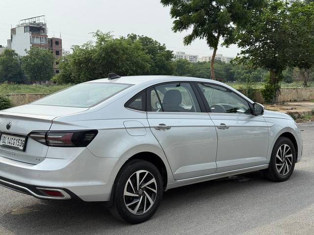 https://images10.gaadi.com/usedcar_image/4610311/original/0009063d4302bfa1f50ebf4e0a9b541c.jpg?imwidth=6402