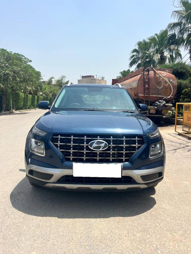 https://images10.gaadi.com/usedcar_image/4610325/original/processed_b4a3d99e4633ac207113c982d57af4fd.jpg?imwidth=6400