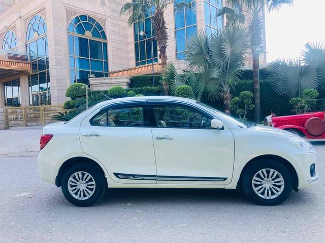 https://images10.gaadi.com/usedcar_image/4610328/original/processed_f0dc7eb6b6ae3cc1d77870ab484bf9fa.jpg?imwidth=6401