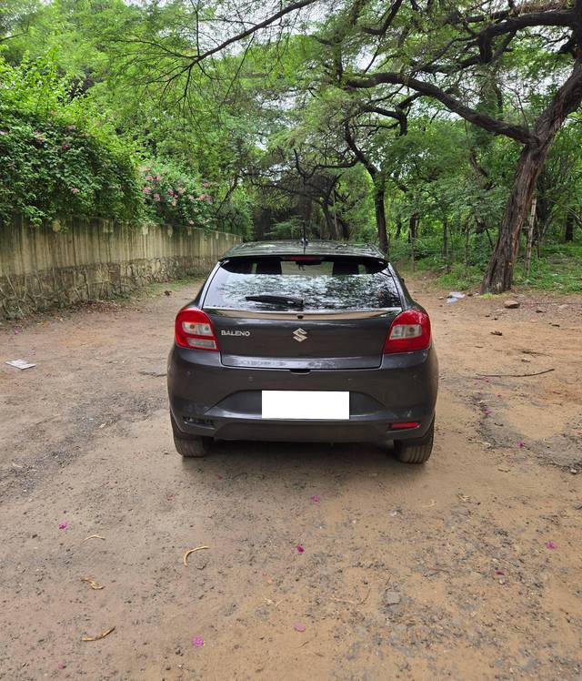 https://images10.gaadi.com/usedcar_image/4610329/original/processed_30ce494c619510afd9f6bb65e9479cc0.jpg?imwidth=6402