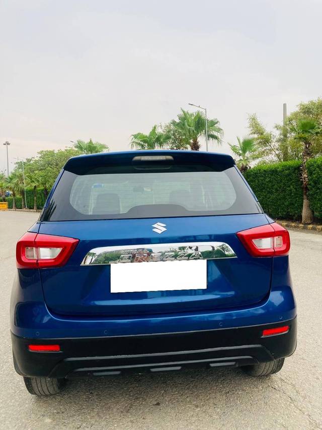 https://images10.gaadi.com/usedcar_image/4610332/original/processed_53ed6d97e0340b65f26a0f3b615b453b.jpg?imwidth=6402