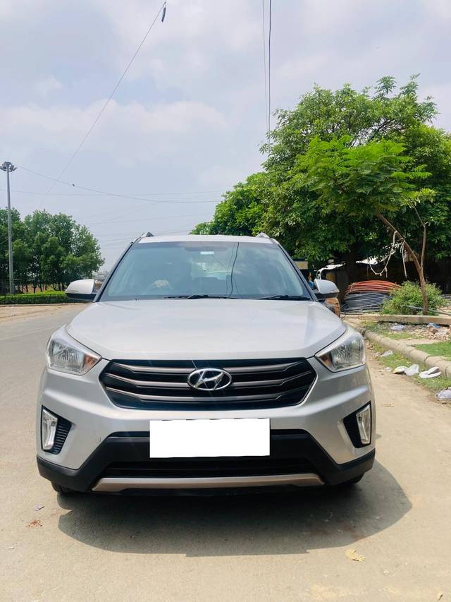 https://images10.gaadi.com/usedcar_image/4610336/original/processed_0da14c33db3568afaec327c974f9e8b6.jpg?imwidth=6400