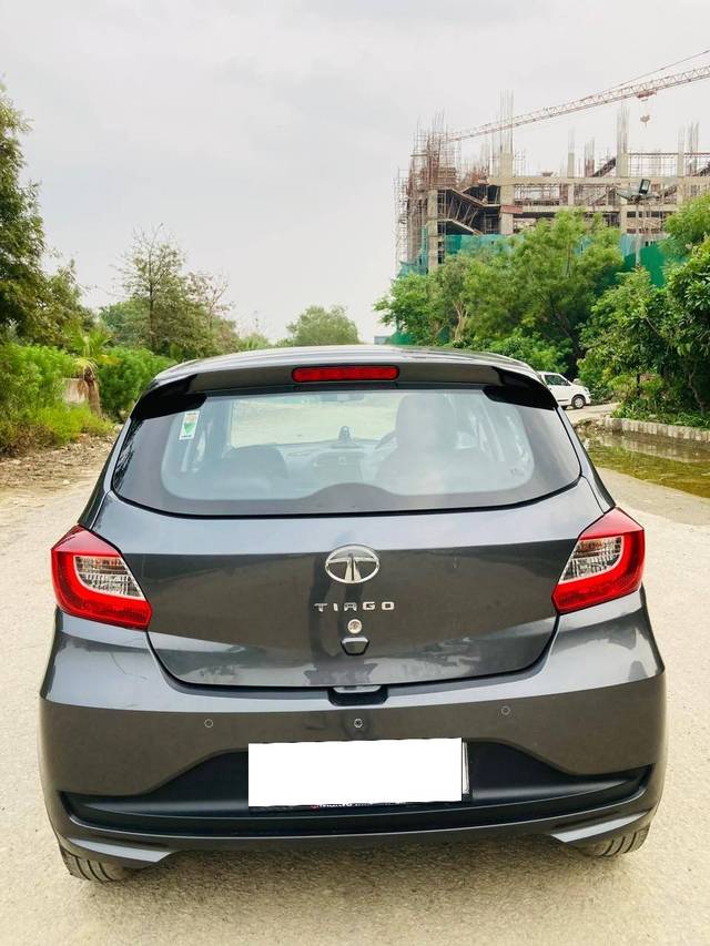 https://images10.gaadi.com/usedcar_image/4610339/original/processed_2c0fdecc7113814df5c68ef2a0a04b4e.jpg?imwidth=6402