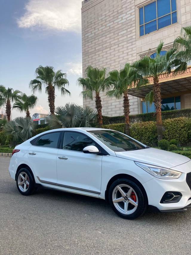 https://images10.gaadi.com/usedcar_image/4610340/original/16d71db2892f8c5871a72ff28e6b14ed.jpg?imwidth=6400