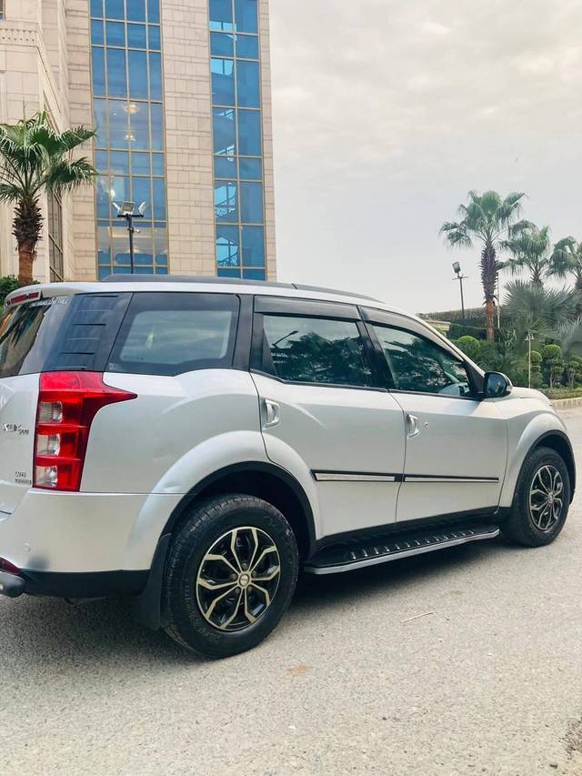 https://images10.gaadi.com/usedcar_image/4610344/original/processed_4d7dee3d8cc80ed24090fcc2cc36d60b.jpg?imwidth=6402