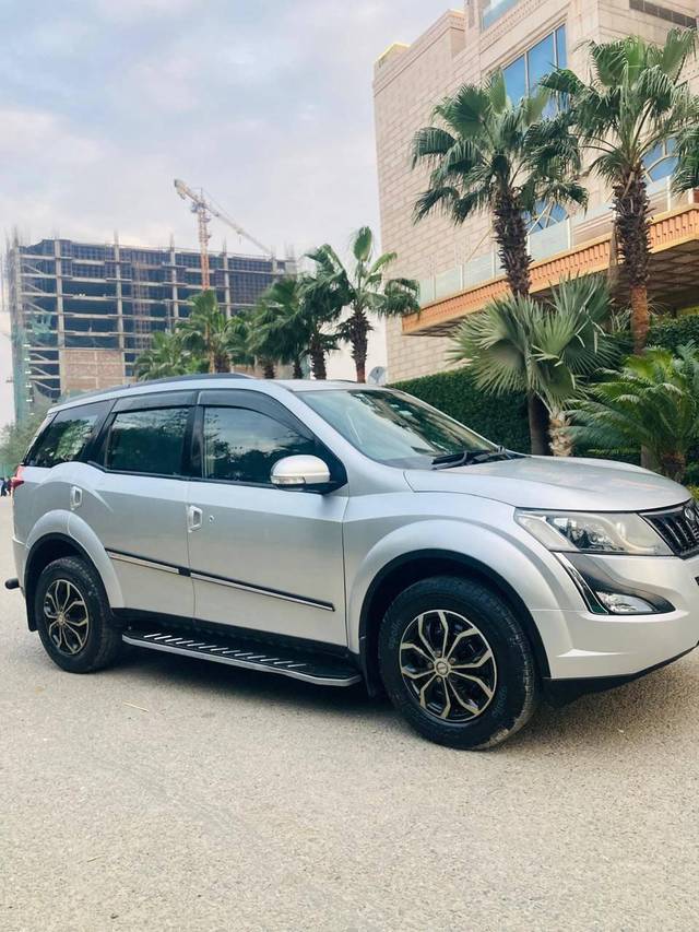 https://images10.gaadi.com/usedcar_image/4610344/original/processed_52a4f8bb1e7f4811489d7ce47859c85d.jpg?imwidth=6400