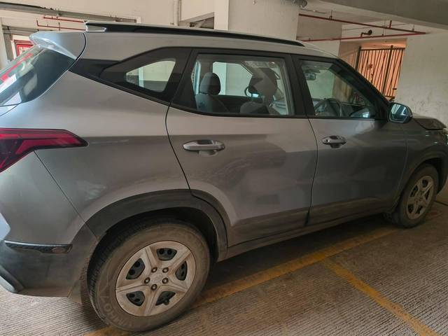 https://images10.gaadi.com/usedcar_image/4610413/original/processed_1b8731c4-14f5-4f2d-bbee-317d2c39bc2a.jpg?imwidth=6401