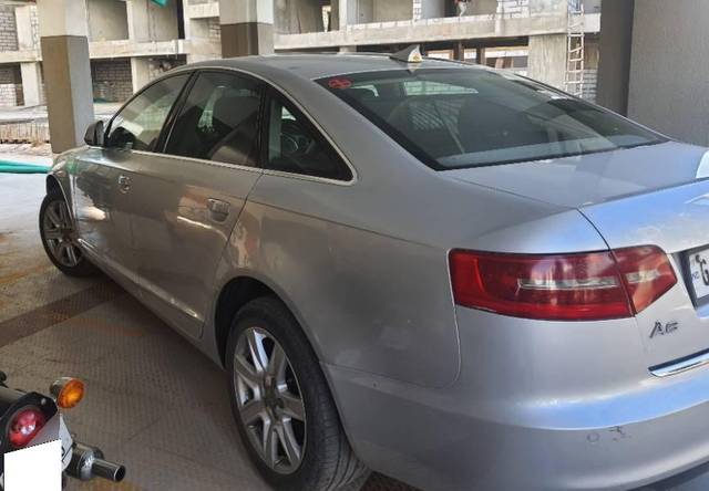 https://images10.gaadi.com/usedcar_image/4610418/original/processed_d5413cea-de82-4faf-adb2-f309864a1c17.jpg?imwidth=6402