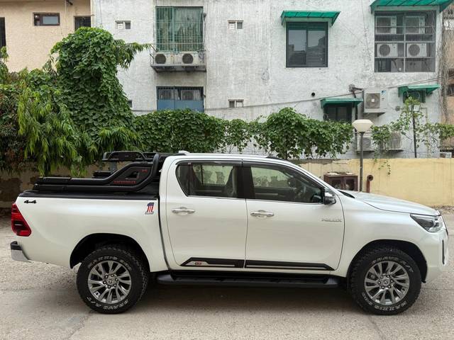https://images10.gaadi.com/usedcar_image/4610428/original/processed_4206c9a13320eb4d96c67b31e3275f5a.jpg?imwidth=6401