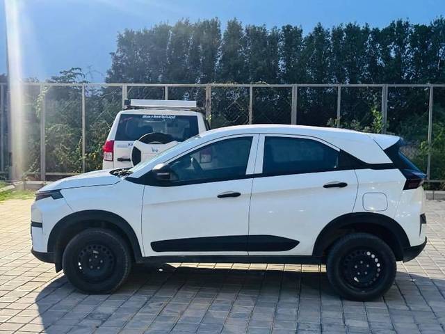 https://images10.gaadi.com/usedcar_image/4610433/original/processed_c74a38e5-eb5b-437e-8568-46d8d6da4ec3.jpeg?imwidth=6401