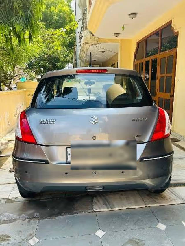 https://images10.gaadi.com/usedcar_image/4610446/original/9f89803b-b385-433e-97bd-3fe6e953dabe.png?imwidth=6401