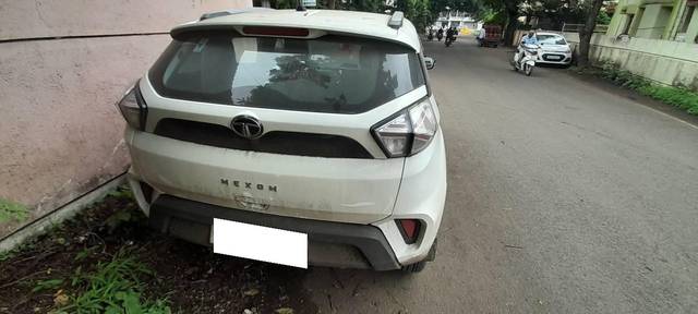 https://images10.gaadi.com/usedcar_image/4610466/original/processed_b2016dae-36f7-4460-bd76-dda0be8ee947.jpg?imwidth=6401