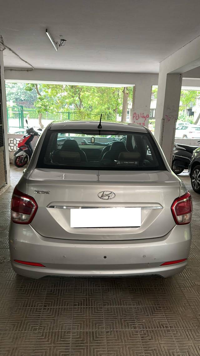 https://images10.gaadi.com/usedcar_image/4610500/original/processed_8caec7e4-9140-4f18-af1c-7f5f878d0283.jpg?imwidth=6400