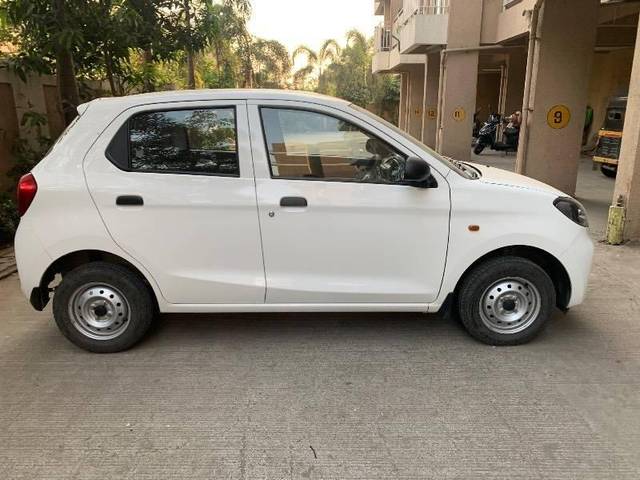 https://images10.gaadi.com/usedcar_image/4610517/original/processed_fce90ff5-53fb-4130-a73e-0ef1dad329bc.jpeg?imwidth=6401