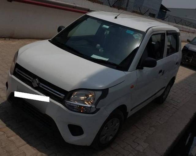 https://images10.gaadi.com/usedcar_image/4610523/original/processed_584ad244-e4f2-4845-b37a-8ba75e9c52b3.jpg?imwidth=6401