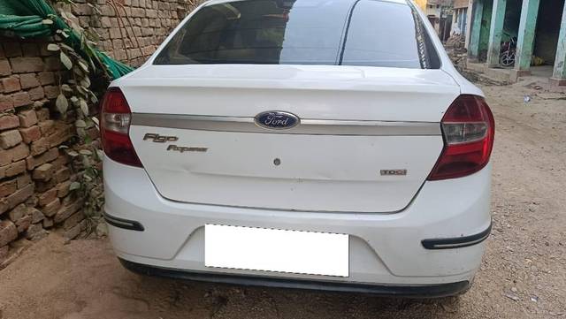 https://images10.gaadi.com/usedcar_image/4610525/original/processed_d082ebbf-cb21-484c-a3ea-2467afc7f8d2.jpg?imwidth=6401