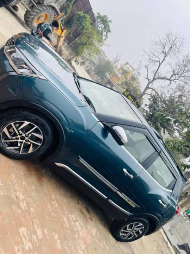 https://images10.gaadi.com/usedcar_image/4610526/original/processed_59abae23-b9d3-4f8f-8bd9-0da44ecbd246.jpg?imwidth=6400