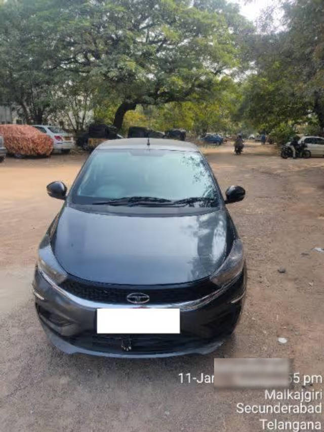 https://images10.gaadi.com/usedcar_image/4610538/original/9e6cd96e-bb0d-4cc3-a79b-60aaa2a99ab8.png?imwidth=6400
