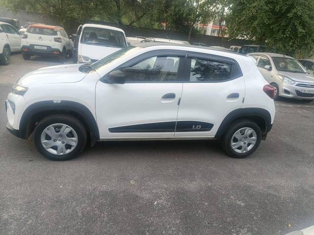 https://images10.gaadi.com/usedcar_image/4610552/original/processed_5bd7e4484d6a8e5ad0dbbcb75fcdb603.jpg?imwidth=6401