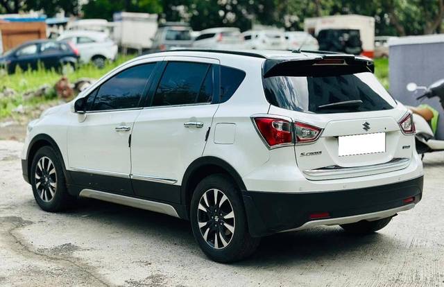 https://images10.gaadi.com/usedcar_image/4610557/original/processed_5a103ca2-42ab-4b3a-9506-292fa593913b.jpg?imwidth=6402