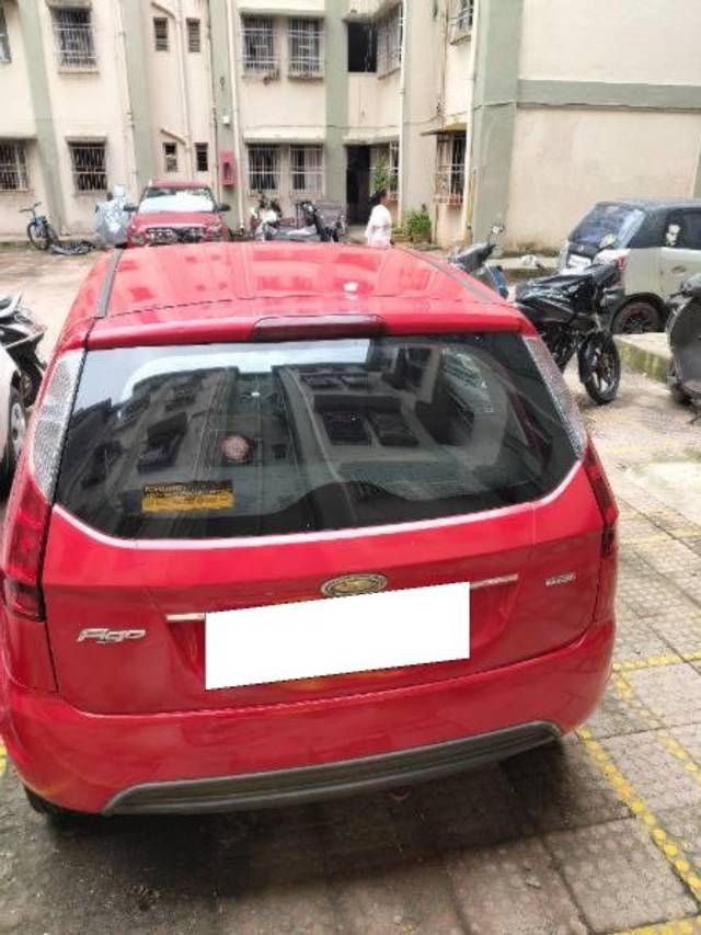 https://images10.gaadi.com/usedcar_image/4610584/original/processed_9255f424-87b3-479e-bf13-93369b2aed57.jpg?imwidth=6402