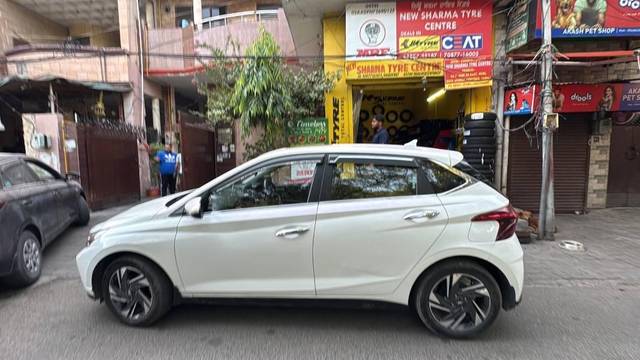 https://images10.gaadi.com/usedcar_image/4610601/original/processed_ae892563-a8d9-4530-bab3-2f56a369c030.jpeg?imwidth=6401