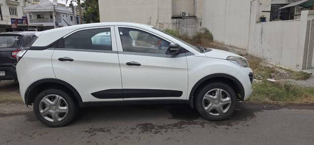 https://images10.gaadi.com/usedcar_image/4610602/original/processed_4333298a-9afe-4142-8429-bab01dacb17e.jpg?imwidth=6400