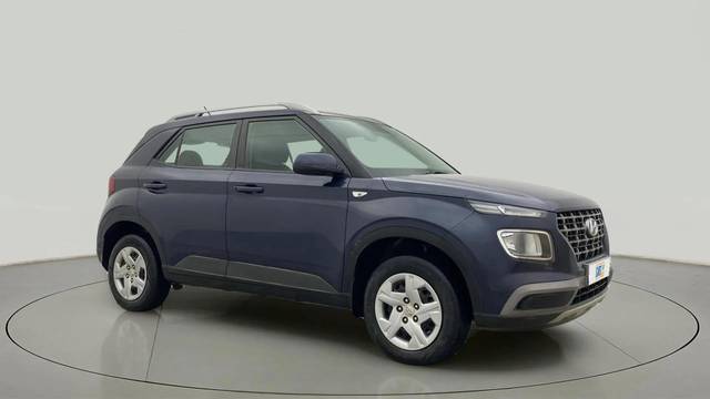 https://images10.gaadi.com/usedcar_image/4610647/original/f3e9f2a0c6b884f81e1835e429ac4914.jpg?imwidth=6400