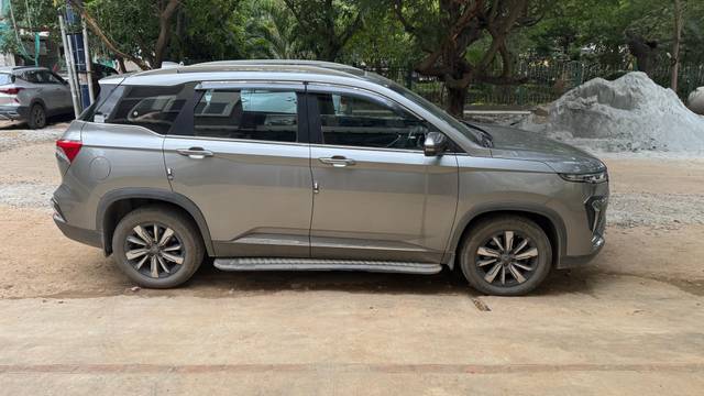 https://images10.gaadi.com/usedcar_image/4610700/original/85505486a730d2479a66218df8cbc51e.jpg?imwidth=6400