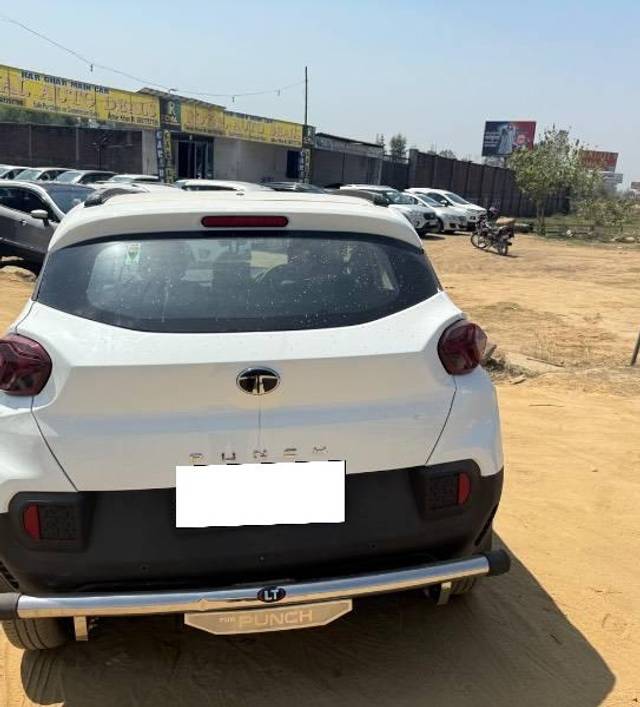 https://images10.gaadi.com/usedcar_image/4610709/original/processed_09a4f546-650d-47a9-b16a-2a47f8ae7fa5.jpeg?imwidth=6401