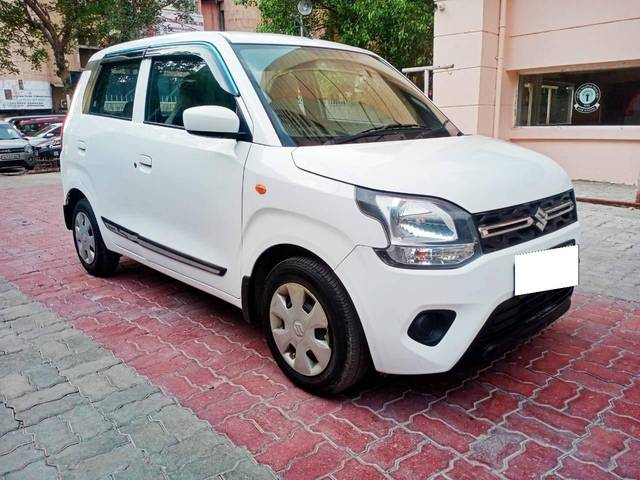 https://images10.gaadi.com/usedcar_image/4610717/original/processed_ff6cfe9f09ae2dec0cf5d18c18b3ef35.jpg?imwidth=6400