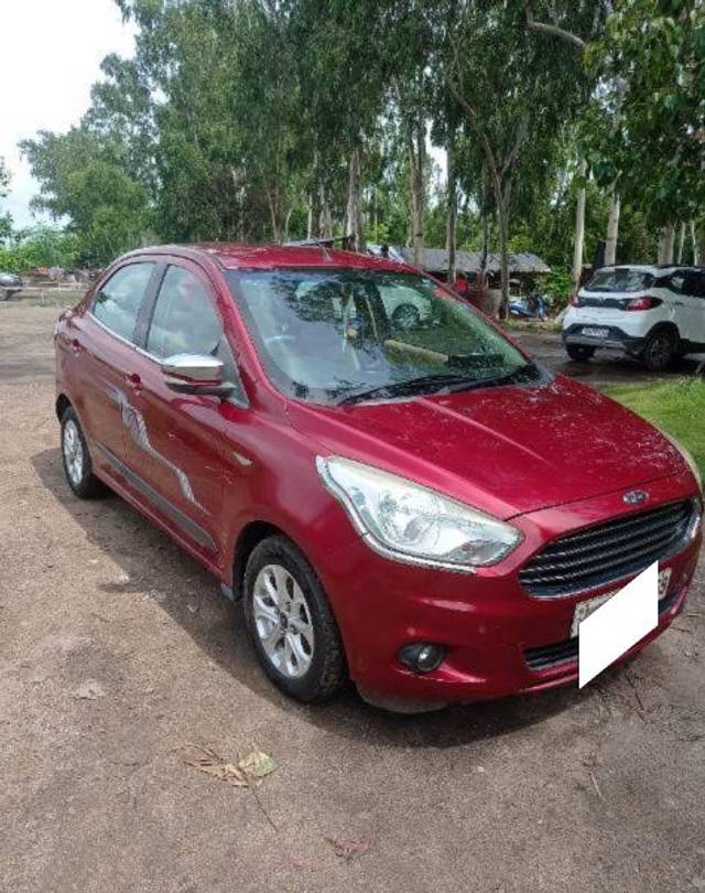 https://images10.gaadi.com/usedcar_image/4610744/original/processed_3584bb8d-eab4-4c84-ba8d-f2851272dac1.jpg?imwidth=6400