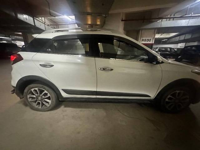 https://images10.gaadi.com/usedcar_image/4610769/original/processed_b6bdc38d-59f9-4d84-97e8-4246d93b8c10.jpeg?imwidth=6401