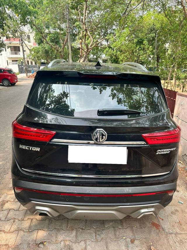 https://images10.gaadi.com/usedcar_image/4610779/original/processed_8c4e3fcd-7088-4f33-b5ce-bfbdd169f7b1.jpg?imwidth=6400