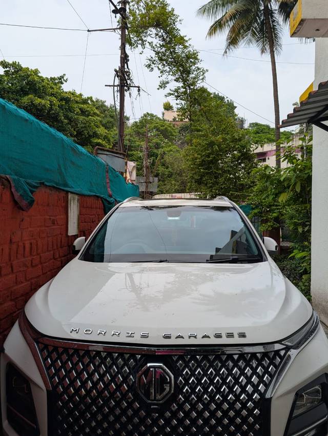 https://images10.gaadi.com/usedcar_image/4610794/original/b168594f-26a9-4a23-917b-e37e934fa0d9.jpg?imwidth=6400