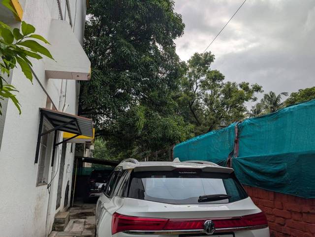 https://images10.gaadi.com/usedcar_image/4610794/original/processed_3c6dd39c-bcea-47ea-8ca7-0b7e7e85d46b.jpg?imwidth=6402