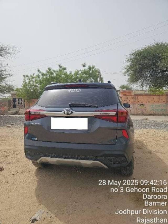 https://images10.gaadi.com/usedcar_image/4610799/original/processed_f9eafef4-54d1-4700-a461-104b6fbbcca8.jpg?imwidth=6401