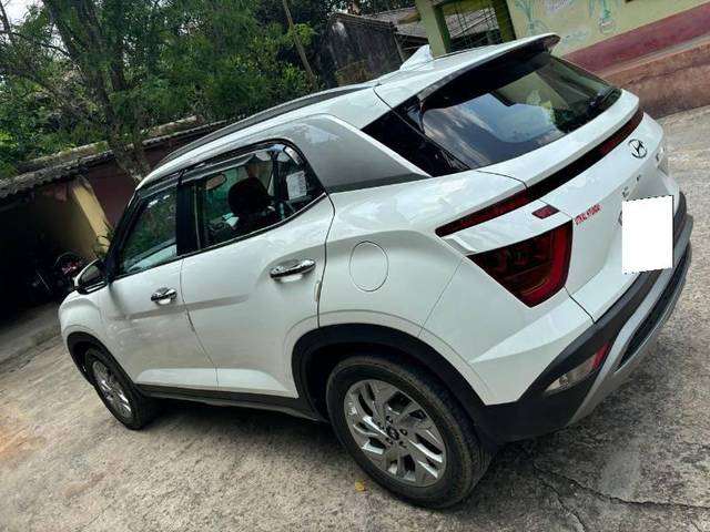 https://images10.gaadi.com/usedcar_image/4610816/original/processed_11167445-02a5-4188-a067-d84f4ffd1cb6.jpg?imwidth=6401