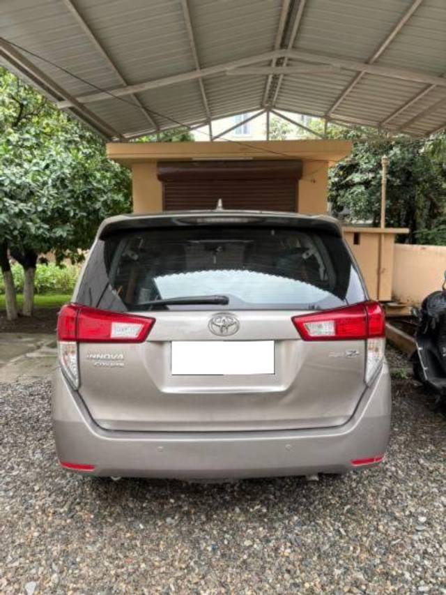 https://images10.gaadi.com/usedcar_image/4610817/original/processed_838da9c5-d575-4e48-a5cf-256722a79e76.jpeg?imwidth=6401