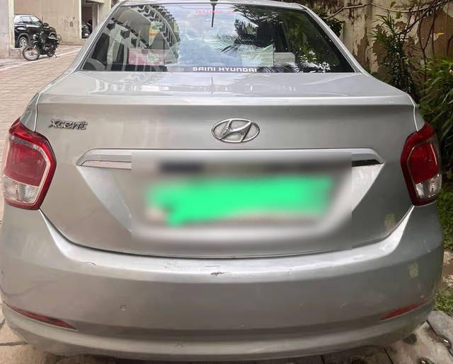 https://images10.gaadi.com/usedcar_image/4610833/original/cdd834a8-5bf8-427b-97ed-ac1ce6354737.png?imwidth=6400