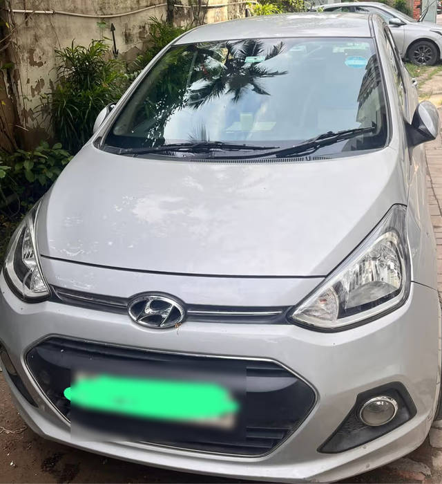 https://images10.gaadi.com/usedcar_image/4610833/original/e8b43f25-6d77-4adb-847e-0c1cdac70ead.png?imwidth=6402