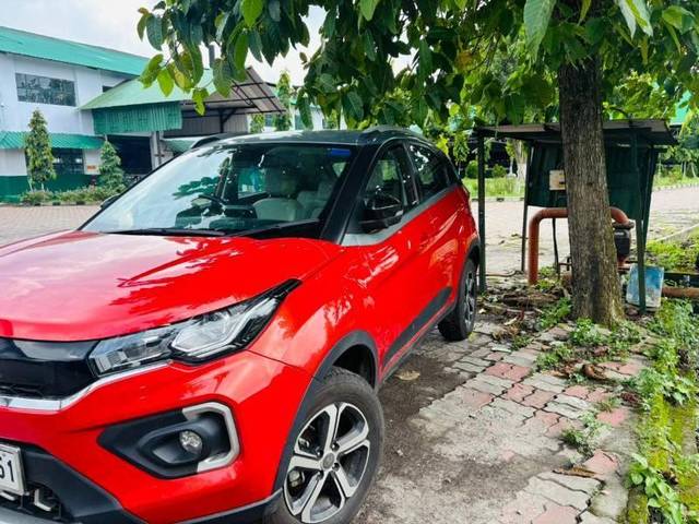 https://images10.gaadi.com/usedcar_image/4610866/original/processed_6b4bdb20-c75c-47c6-96bc-4f7009a5a0f8.jpg?imwidth=6402