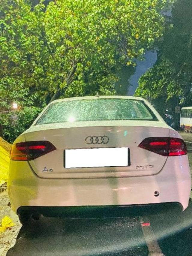 https://images10.gaadi.com/usedcar_image/4610906/original/processed_50b1a406-d4b9-4ba9-b2ef-28f72ad0306c.jpeg?imwidth=6402