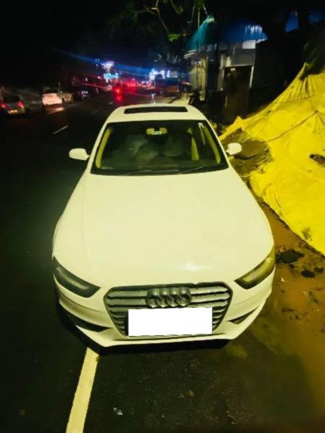 https://images10.gaadi.com/usedcar_image/4610906/original/processed_a1aa3f6c-6e19-4112-b4c8-31f2b7e263a5.jpeg?imwidth=6400