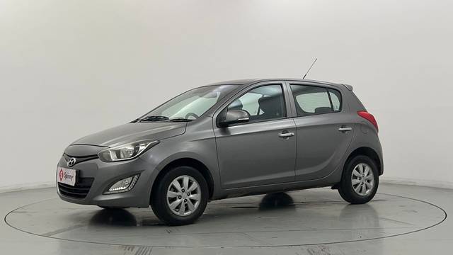https://images10.gaadi.com/usedcar_image/4610945/original/4c75aeaf34e0ffdd6364483145dd3bba.JPG?imwidth=6400